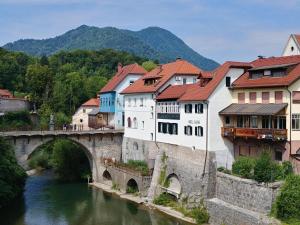 Bližnja soseska oz. soseska, v kateri se nahaja hotel