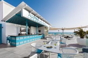 Bazén v ubytování Gran Tacande Wellness & Relax Costa Adeje nebo v jeho okolí