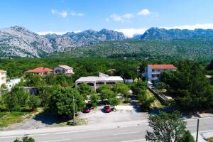 Nespecifikovaný výhled na hory nebo výhled na hory při pohledu z apartmánu