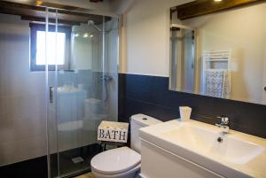 A bathroom at Excepcional Apartamento El Olivo Még 36 kép