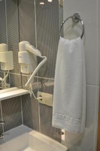Koupelna v ubytování Cebeciler Hotel + 37 fotografií