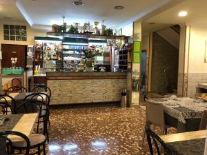 Lounge nebo bar v ubytování Hotel Grappoli
