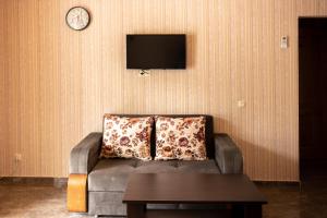 TV a/nebo společenská místnost v ubytování Samni Hotel