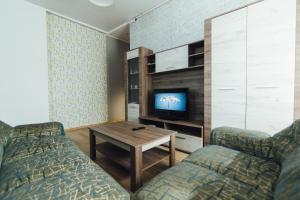 Μια τηλεόραση ή/και κέντρο ψυχαγωγίας στο Apartments Faraon 4