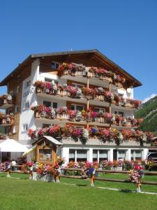 Fotografie z fotogalerie ubytování B&B Haus Granit Saas Grund v destinaci Saas-Grund