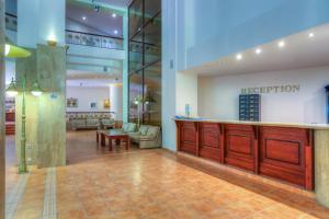 Vstupní hala nebo recepce v ubytování Hotel Erma + 26 fotografií