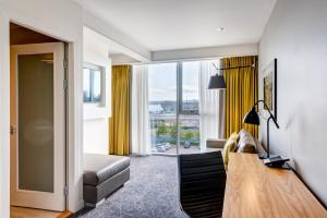 Posezení v ubytování Apex City Quay Hotel & Spa