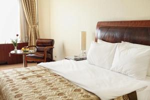Postel nebo postele na pokoji v ubytování Surmeli Adana Hotel