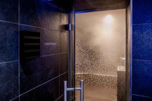Koupelna v ubytování Hotel Schweizerhof Bern & Spa
