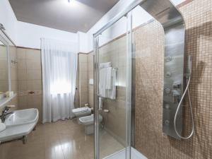 Koupelna v ubytování Hotel Giulia Ocean Club