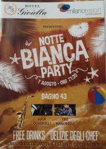 Un folleto para un concierto en una fiesta de playa de bicheno en Hotel Gioiella Depandance, en Bellaria-Igea Marina