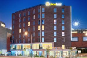 グダニスクにあるFocus Hotel Premium Gdańskのギャラリーの写真