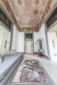 A seating area at Relais Della Porta