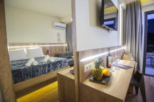 Gallery image of Hotel Yakinthos in Paralia Katerinis