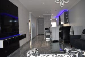 Afbeelding uit fotogalerij van Aya Luxury Apartment 84 in Durban