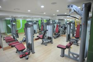 Fitnesscenter och/eller fitnessfaciliteter på Plea De Blanc Hotel & Residence