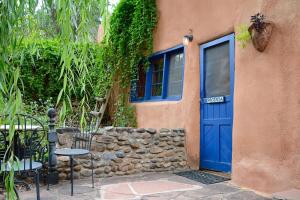 Giardino di Adobe and Pines Inn Bed and Breakfast