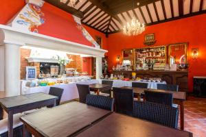 Restorāns vai citas vietas, kur ieturēt maltīti, naktsmītnē Hotel Villa Des Anges
