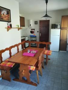 Kuchyň nebo kuchyňský kout v ubytování Chalupa Buko