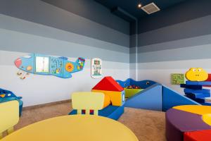 Detský klub v ubytovaní Apartamenty Polanki Park BASEN, SAUNA & SIŁOWNIA by Noclegi Renters + 34 fotografií