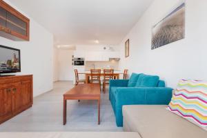 Kuchyňa alebo kuchynka v ubytovaní Apartamenty Polanki Park BASEN, SAUNA & SIŁOWNIA by Noclegi Renters