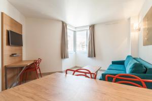 Μια τηλεόραση ή/και κέντρο ψυχαγωγίας στο Residhotel Le Grand Prado
