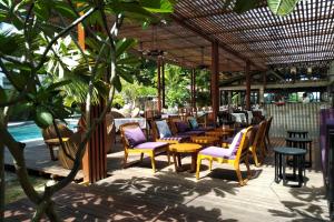 Bassein majutusasutuses Ocean Villas Hotel või selle lähedal