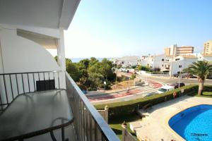 A view of the pool at Apartamento Mimosas or nearby