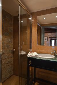 Gallery image of Mavromichalai in Limeni