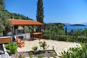 Gallery image of Korakias Skorpidi in Yenion +46 photos