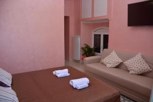 Rome Innitaly Affittacamere o GuestHouse的电视和/或娱乐中心