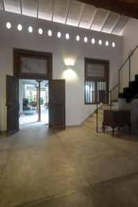 ゴールにある50 CHURCH STREET - GALLE FORTのギャラリーの写真