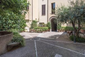 A garden outside Trevi's Roof Terraces