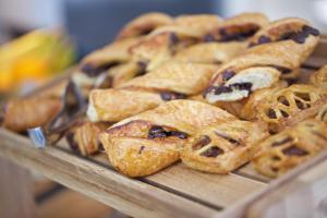 Eten bij of ergens in de buurt van het hotel

