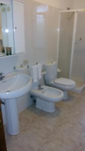 Kúpeľňa v ubytovaní La casa tra i limoni di Rosmarino Park IT083O84B59CP6PX5J