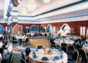 Restaurace v ubytování Lou'lou'a Beach Resort Sharjah + 35 fotografií