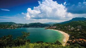 Gallery image of Casitas El Escondite Playa La Ropa in Zihuatanejo