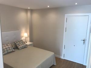Posteľ alebo postele v izbe v ubytovaní Central Torremolinos Studio