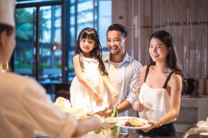 入住三亚丽禾温德姆酒店(首日迷你吧)的客人