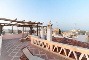 vista sul tetto di un edificio di Dimora Storica Castello Otranto a Otranto