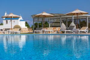 Bazén v ubytovaní Sun and Moon Villas alebo v jeho blízkosti