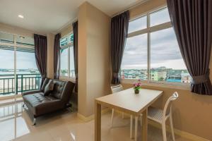 Posezení v ubytování Evergreen Suite Hotel