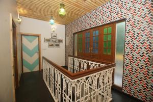 Postel nebo postele na pokoji v ubytování Mumbai Staytion Dorm- A Backpackers Hostel