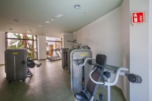 Posilňovňa alebo fitness centrum v ubytovaní Corallium Beach by Lopesan Hotels - Adults Only