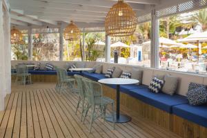 Reštaurácia alebo iné gastronomické zariadenie v ubytovaní Corallium Beach by Lopesan Hotels - Adults Only