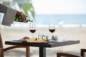 Nápoje v ubytovaní Corallium Beach by Lopesan Hotels - Adults Only