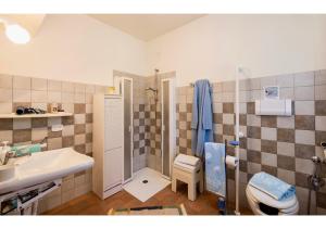 A bathroom at Agriturismo Malagronda Még 37 kép