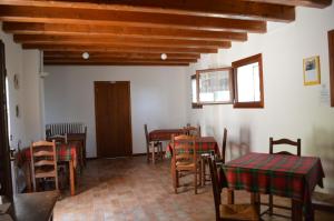 A restaurant or other place to eat at Colle Del Barbarossa