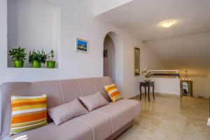 Posedenie v ubytovaní Apartments Mirella