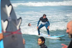 Fotografia z galérie ubytovania La Wave Surf House & School v destinácii Somo